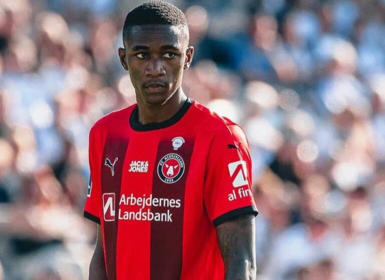 (VIDEO) Denil Castillo fue titular en la derrota de Midtjylland en la Europa League