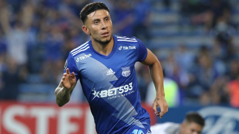 Nuevos problemas para Emelec: FEF suspendió al club por deuda con Joao Rojas