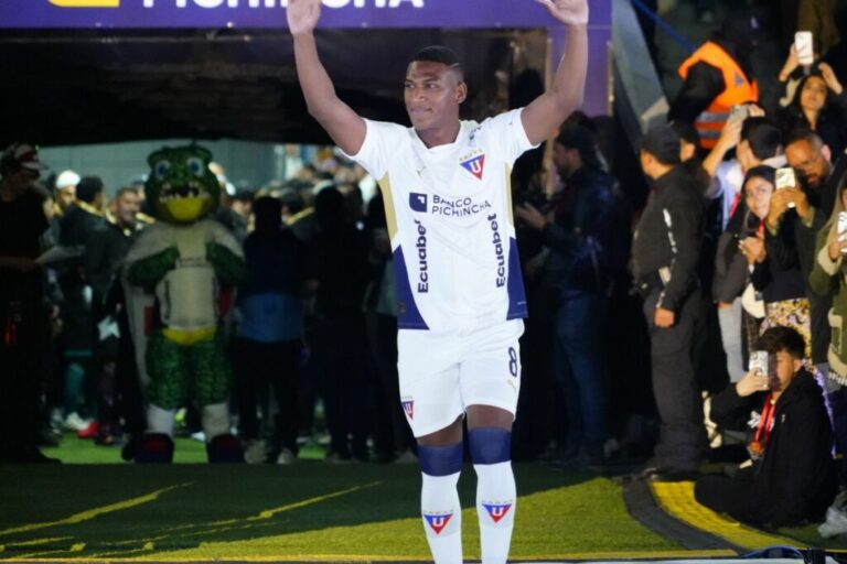 “A pesar de vinir de la MLS y la crítica, a Gruezo le alcanza para marcar diferencia en la LigaPro”