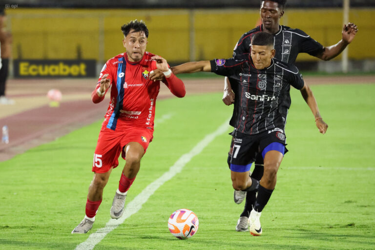 SIN GOLES: El Nacional y Técnico Universitario dividieron honores