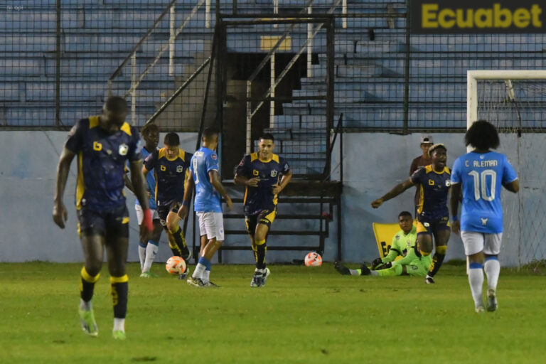 (VIDEO) Delfín rescató el empate y amargó al Manta en el Jocay