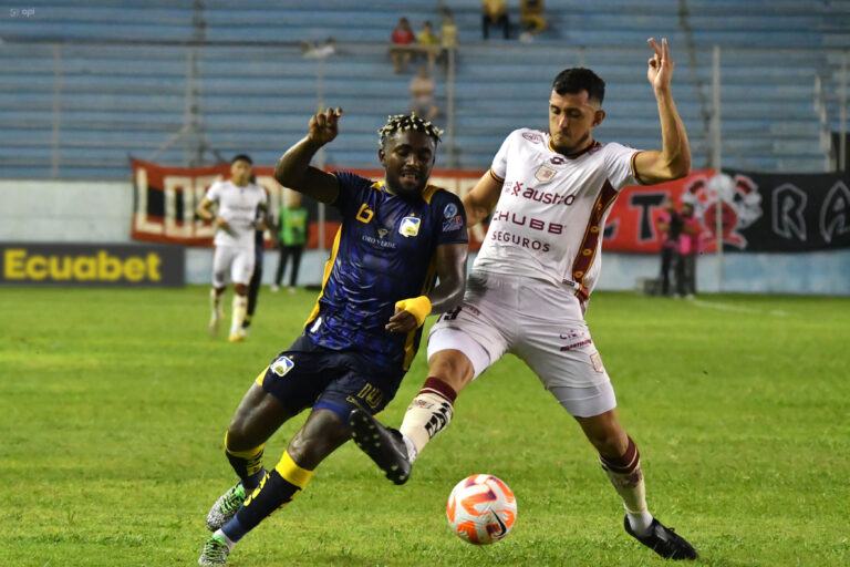 Delfín y Deportivo Cuenca se reparten puntos en un empate con pocas emociones
