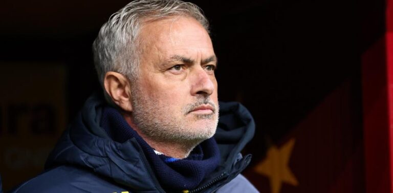 Mourinho se defiende: “Tengo fallos, pero el racismo no es uno de ellos”