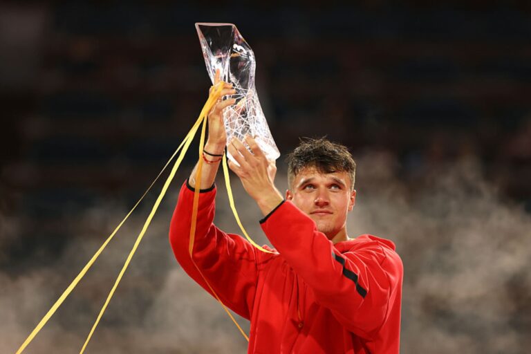Jakub Mensik: De estar a punto de retirarse a conquistar el Miami Open 2025