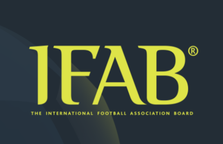 Nuevas reglas del fútbol para la temporada 2025/26: Cambios clave y su impacto en el juego