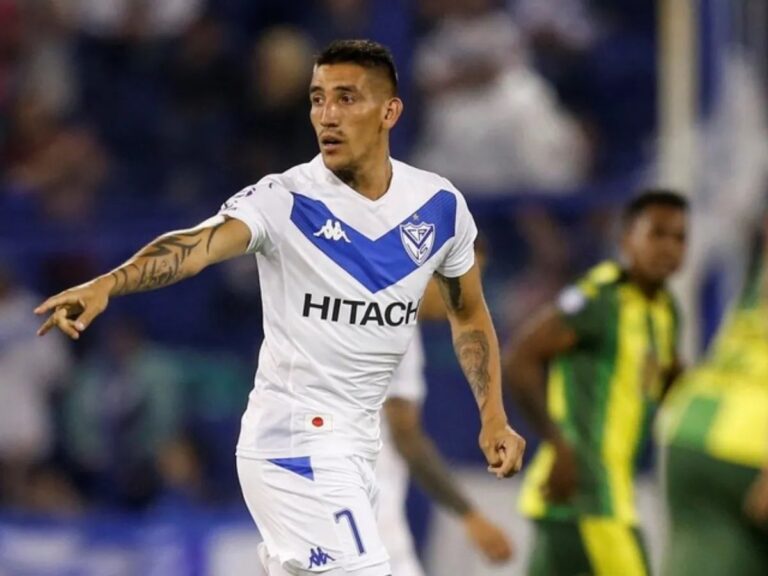Ricardo Centurión se une a Oriente Petrolero tras dejar Vélez