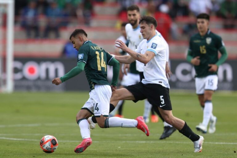 EMPATE EN EL ALTO: Bolivia y Uruguay igualaron sin goles en el inicio de la Fecha 14