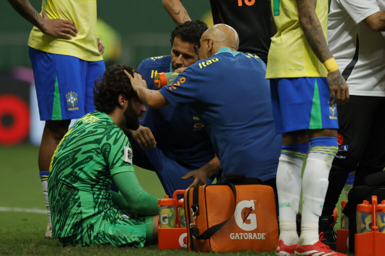Alisson dejó la Selección de Brasil y volvió al Liverpool