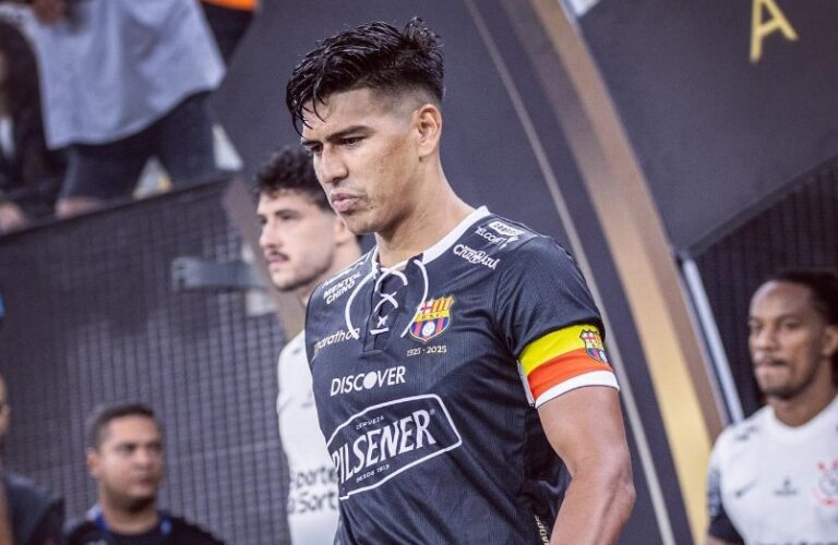 Xavier Arreaga sobre la Selección: “La interna está muy fuerte, el grupo está unido”