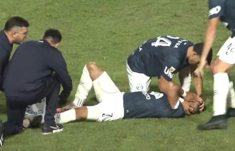 (VIDEOR) DURAS IMÁGENES: Escalofriante lesión en fútbol argentino