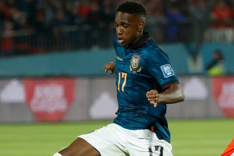 (VIDEO) Darwin Guagua, con ayuda psicológica tras su polémico debut con la Tri