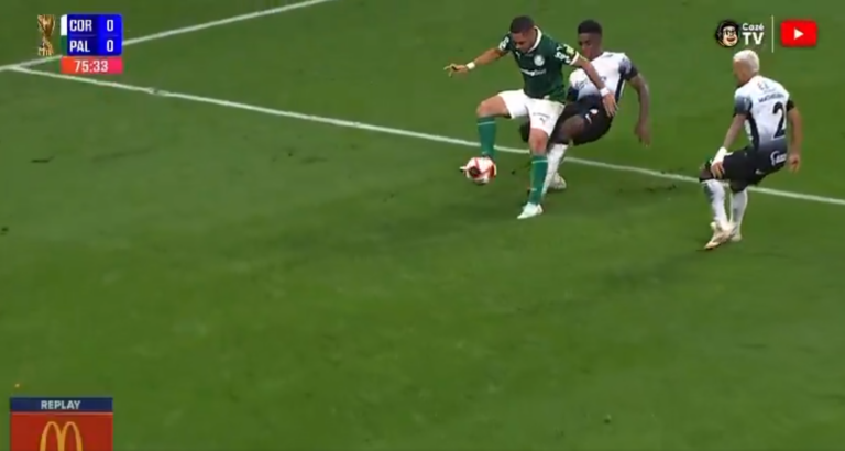 (VIDEO) La INSÓLITA expulsión de Félix Torres en la final del Paulista
