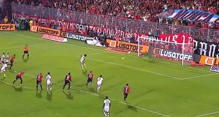 (VIDEO) ¡KEYLOR NAVAS! Penal atajado a Cavani y sacó el rebote de Battaglia