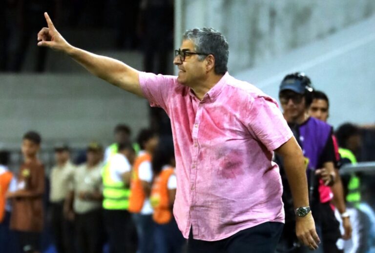 OFICIAL: Orense confirma la salida de Santiago Escobar