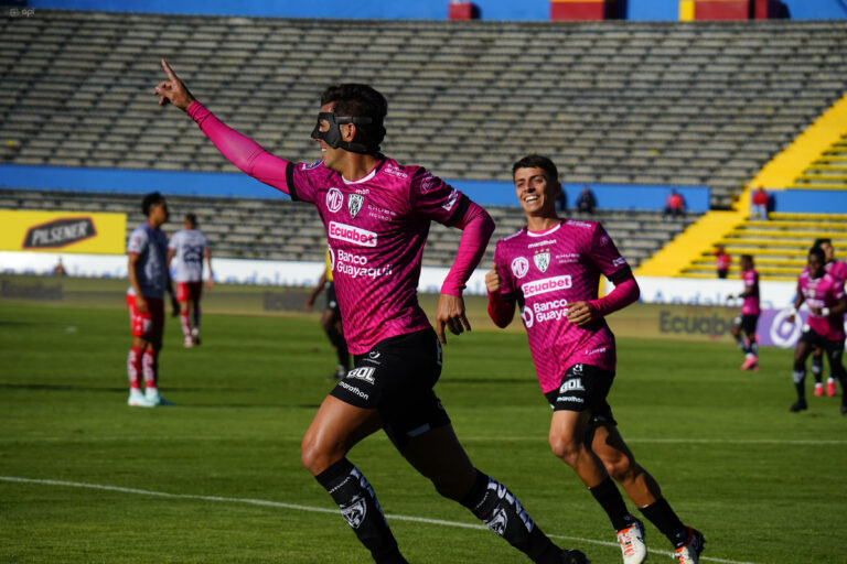 (VIDEO) PELEA POR LA PUNTA: IDV superó a El Nacional en el Atahualpa