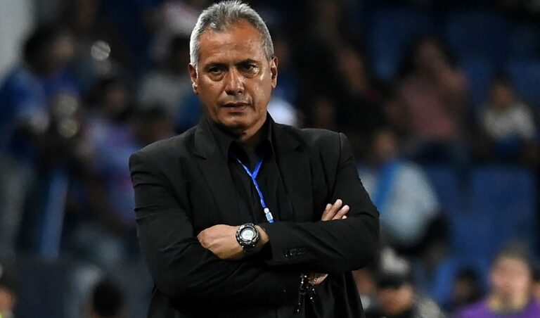 Emelec cancela dos multas ante FIFA
