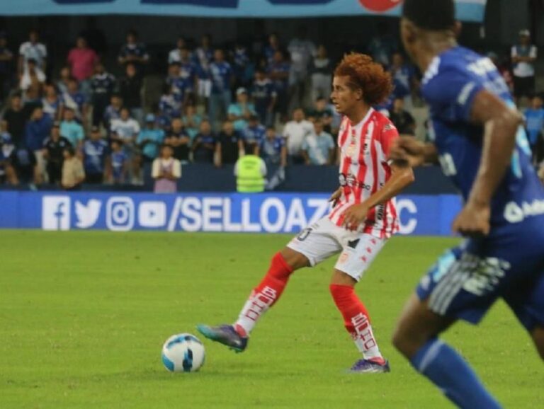 Davis Camacho finalizó su vínculo con Técnico Universitario