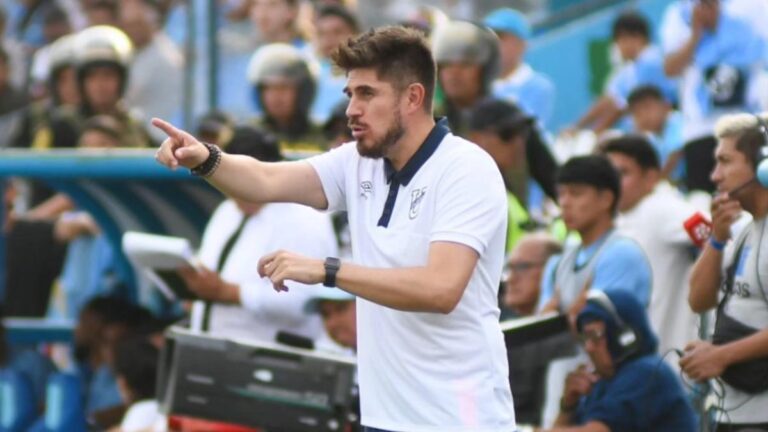 Diego Martínez tras el empate ante Vitória: “Venir acá y sumar un punto es muy importante”