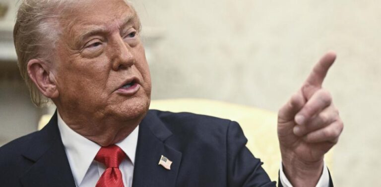 Trump estalla contra los propietarios de los equipos de la NFL: “¿Son estúpidos?”