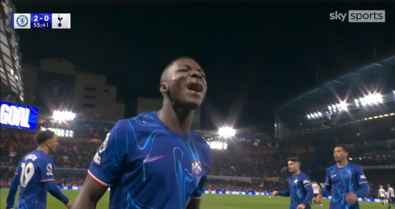 (VIDEO) El VAR anuló un GOLAZO de Moisés Caicedo en la Premier League