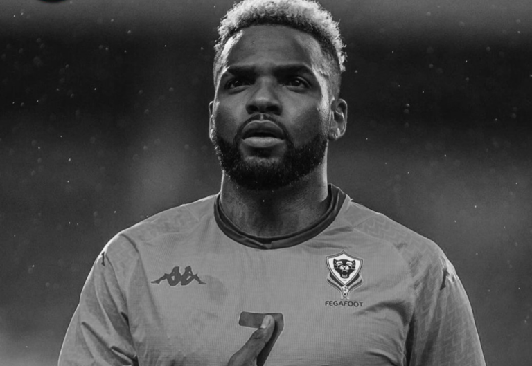 Tragedia en el fútbol: Fallece jugador a los 28 años tras caer desde un edificio en China