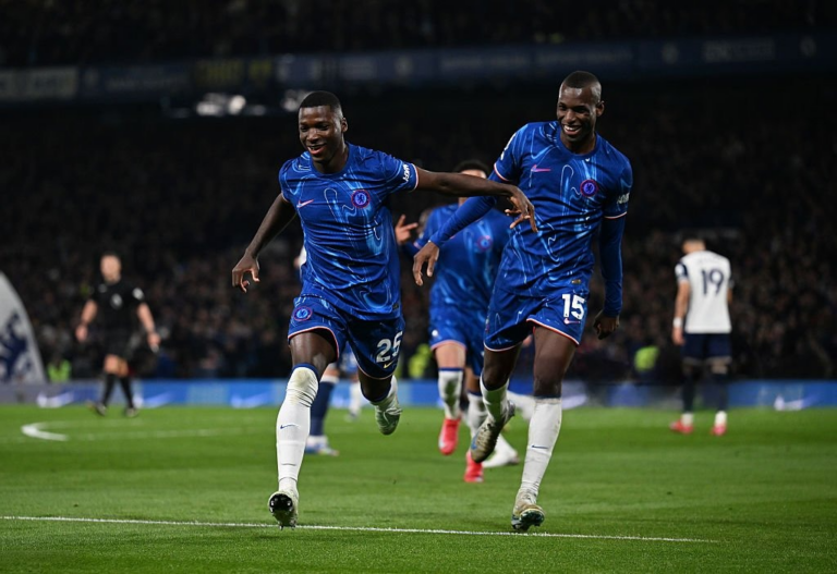 (VIDEO) Chelsea se lleva el Derby de Londres en la Premier; anularon un golazo de Moisés Caicedo