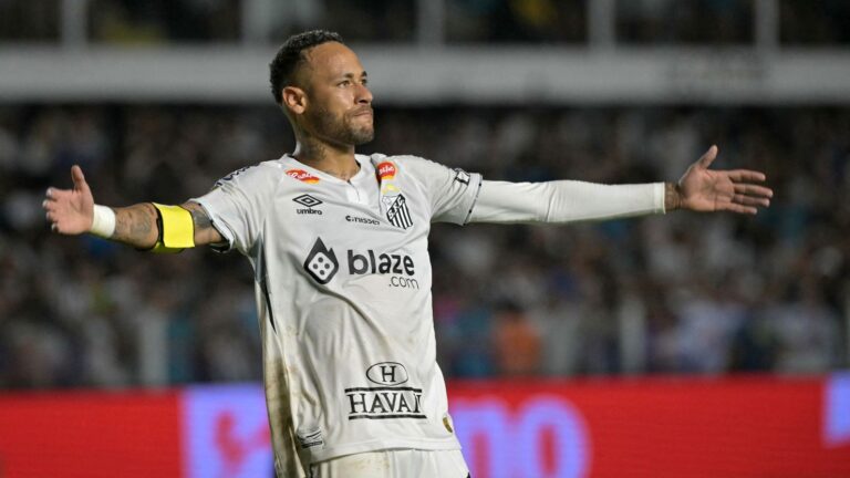 OFICIAL: Santos confirmó la lesión muscular de Neymar