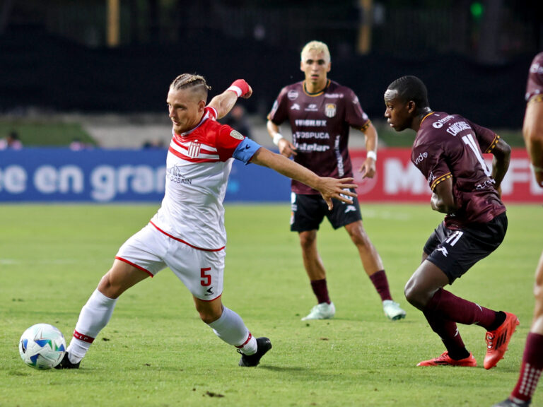 (VIDEO) Estudiantes arrancó la Libertadores ganando en Venezuela