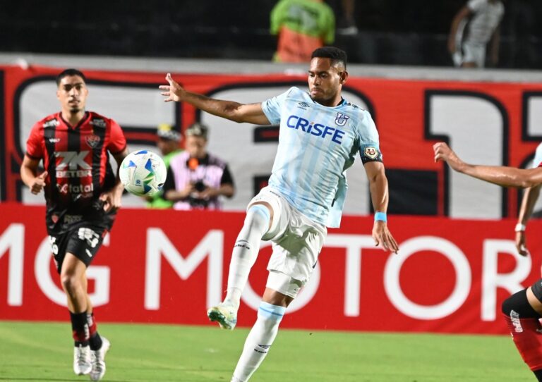(VIDEO) U. Católica igualó ante Vitória en el arranque de la Sudamericana