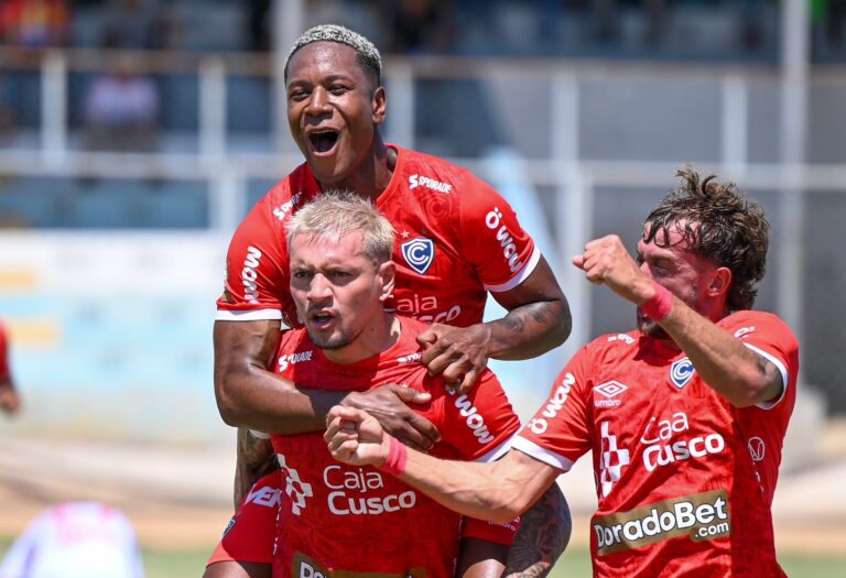 (VIDEO) Carlos Garcés se reivindica con un gol tras fallar un penal en el empate de Cienciano