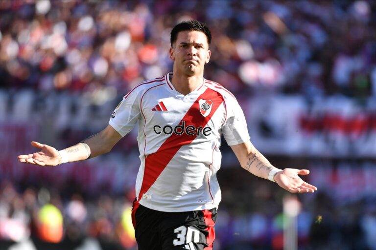 Gallardo solicitó postergar un examen de geografía para Mastantuono