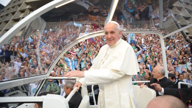 (VIDEO) “Juéguenla adelante siempre”: El poderoso mensaje del Papa Francisco en alusión a la fe y el fútbol