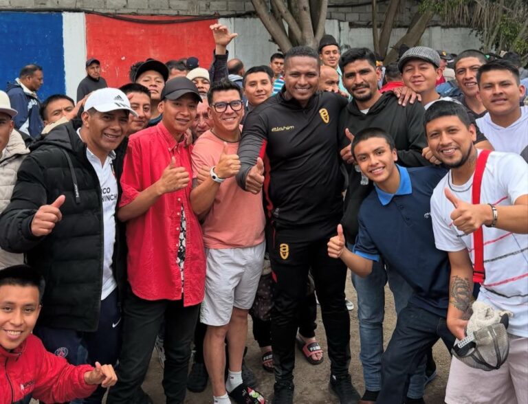 (VIDEO) Antonio Valencia inspira esperanza en jóvenes en rehabilitación