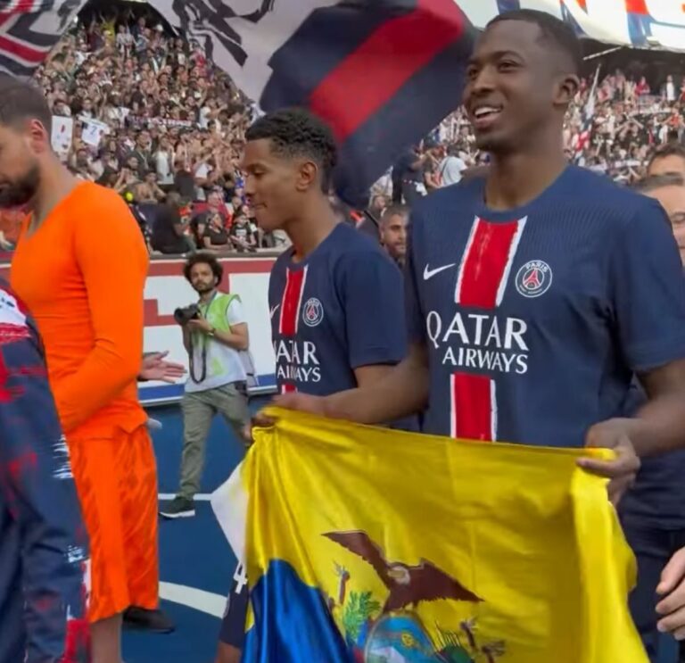 (VIDEO) El festejo de Willian Pacho con la bandera de Ecuador