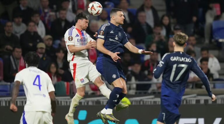 (VIDEO) Empate vibrante entre Lyon y Manchester United en la Europa League