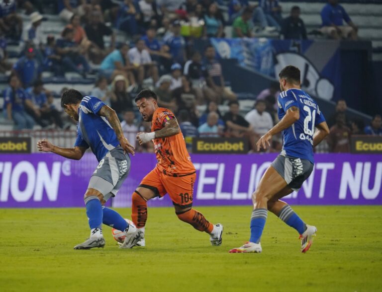 (VIDEO) Emelec sigue sin levantar cabeza: empató con Libertad en el Capwell