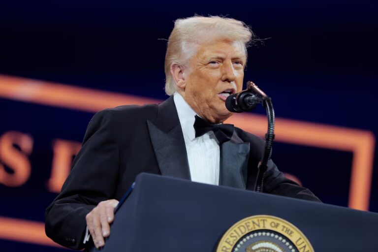 Trump suspende aranceles durante 90 días a países que no tomaron represalias contra EE.UU. y castiga a China