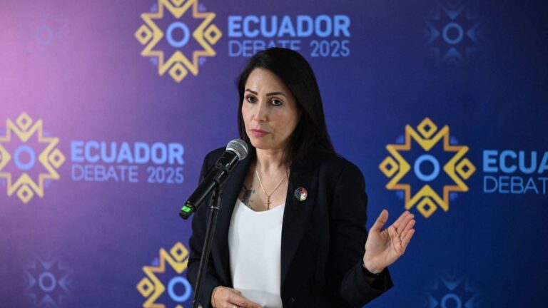 (VIDEO) “No aceptamos los resultados”: Luisa González pide abrir urnas tras triunfo de Noboa