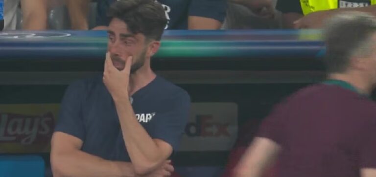 (VIDEO) Asistente de Luis Enrique vive emotivo momento tras ganar la Champions League