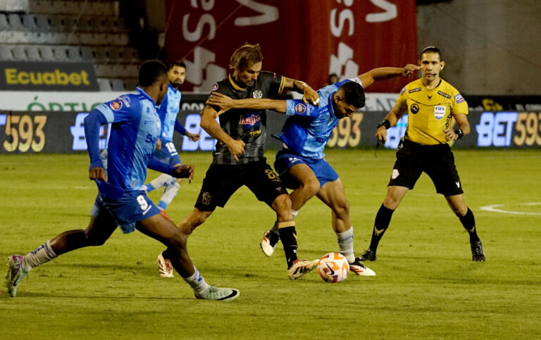 (VIDEO) CON UN GOLAZO DE ALEMÁN: Manta FC rescató el empate ante Macará