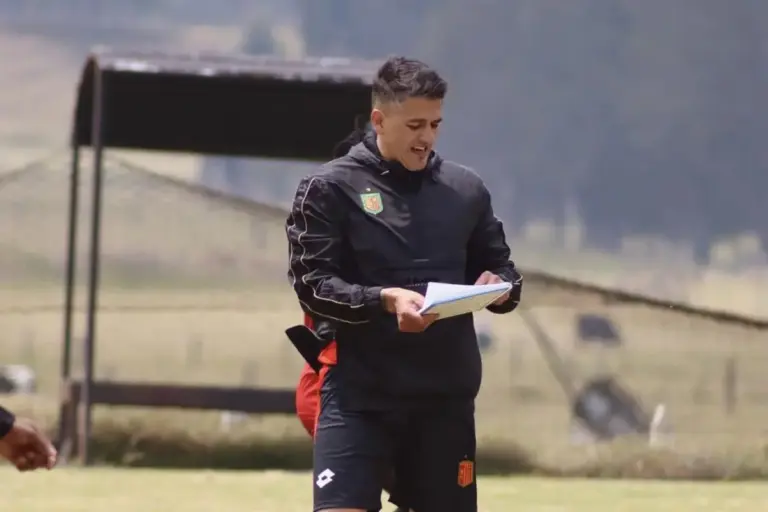Araujo y el duelo ante Barcelona SC: “Es el puntero y pelea en copa, pero estamos bien para afrontarlo”