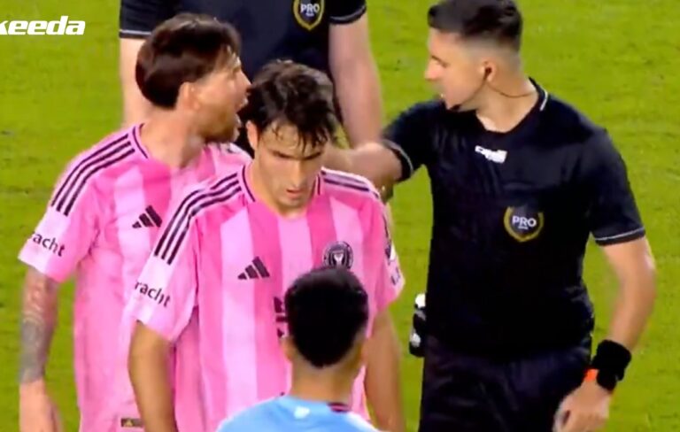 (VIDEO) ¡Explota! Messi se enfada con el árbitro, lo encara y termina amonestado