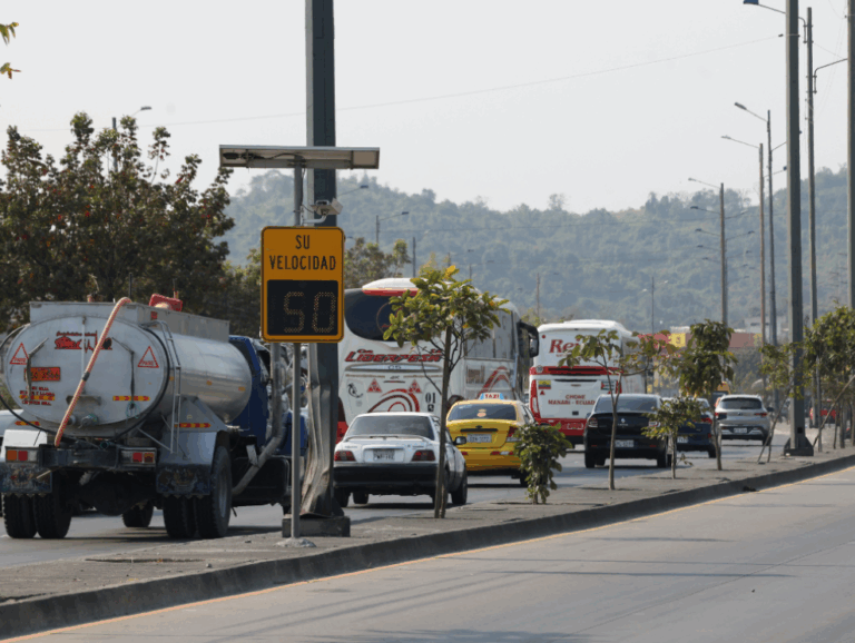 Guayaquil seguirá sin radares de velocidad hasta octubre