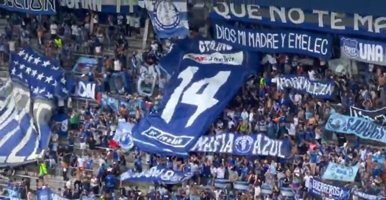 (VIDEO) LINDO HOMENAJE: La camiseta de Otilino Tenorio estuvo presente en la boca del pozo