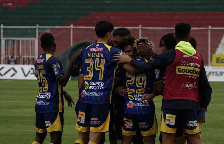 (VIDEO) TRIUNFAZO EN AMBATO: Delfín venció y hundió en la tabla a Técnico Universitario