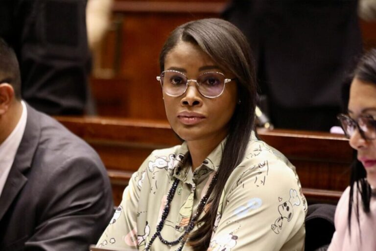 Diana Salazar renuncia como Fiscal General de Ecuador después de 6 años y 42 días en el cargo