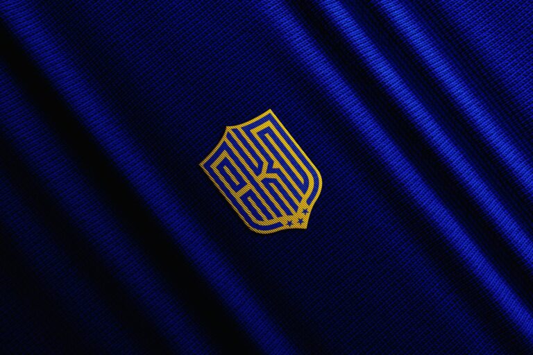 (FOTO) La nueva camiseta de Academia Kitu Díaz