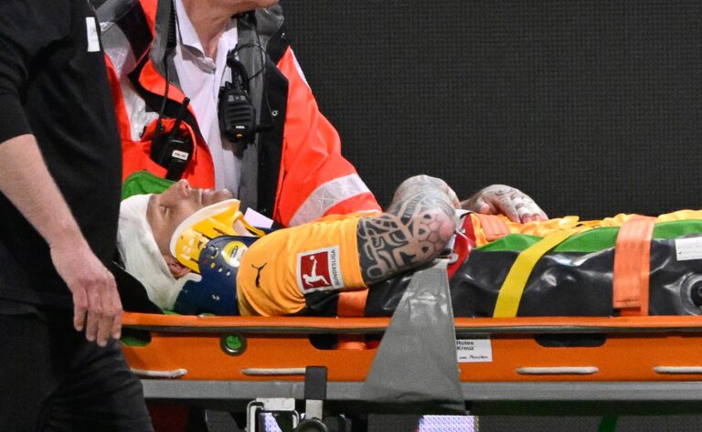 (VIDEO) Momento de tensión en la Bundesliga: Arquero quedó inconsciente tras un fuerte golpe
