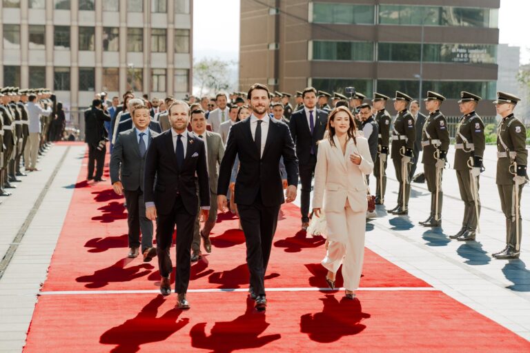 Niels Olsen es elegido como nuevo presidente de la Asamblea Nacional