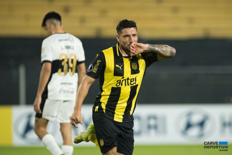 (VIDEO) Peñarol le volteó el partido a Olimpia y avanzó a octavos de final